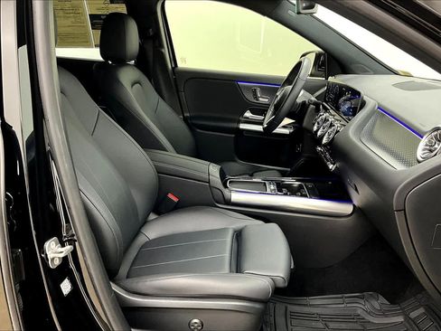 Certified 2025 Mercedes-Benz GLA 250 image 9