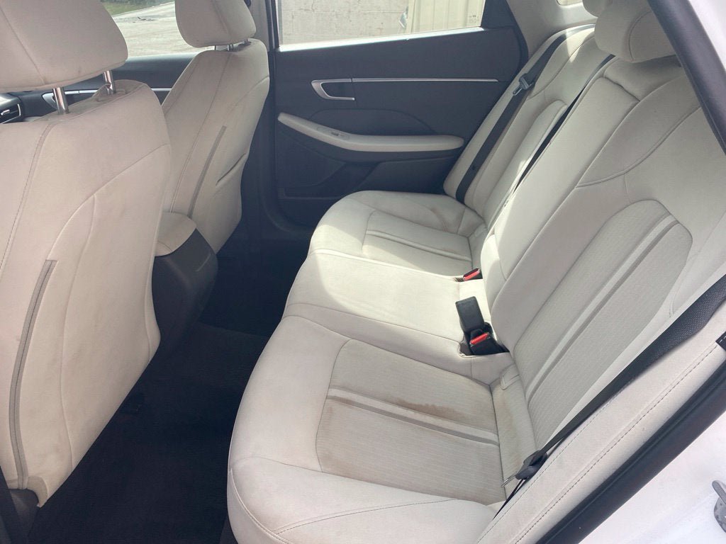 Used 2025 Hyundai Sonata SEL FWD image 9