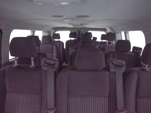 Used 2018 Ford Transit 350 XL RWD image 19