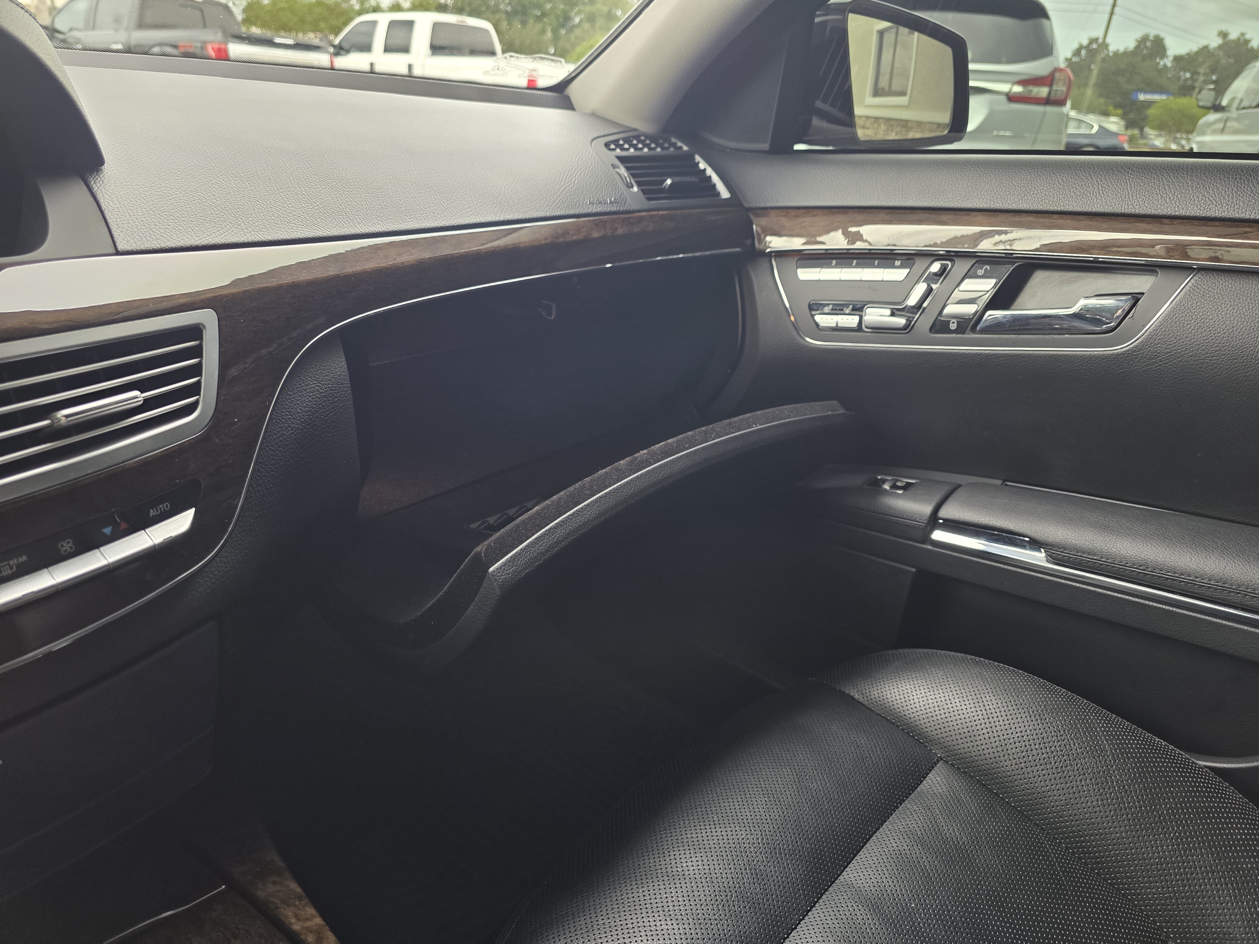 Used 2012 Mercedes-Benz S 350 BlueTEC 4MATIC image 34
