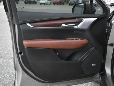 Used 2023 Cadillac XT5 Sportv w/ LPO, Floor Liner Package AWD/4WD image 12