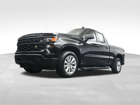 Used 2025 Chevrolet Silverado 1500 Custom RWD image 23