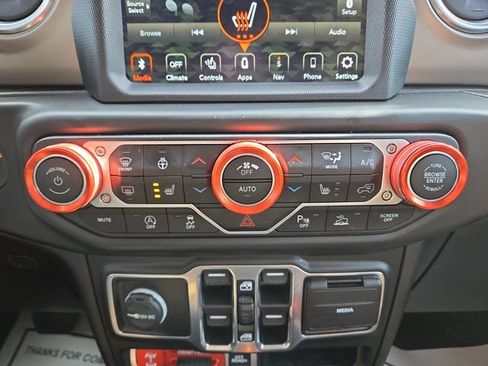 Used 2021 Jeep Gladiator Rubicon AWD/4WD image 25