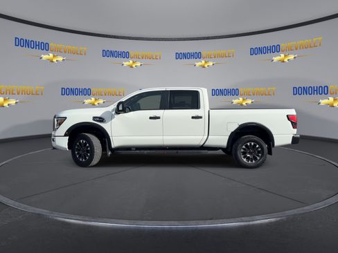 Used 2024 Nissan Titan PRO-4X image 8
