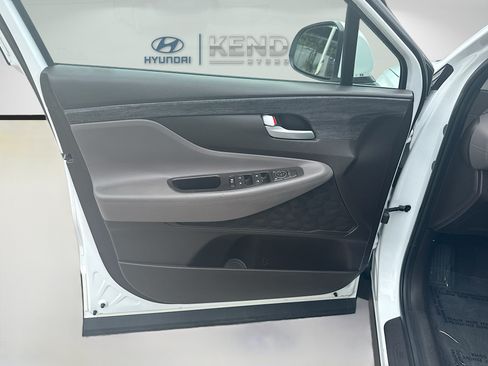 Used 2019 Hyundai Santa Fe SE FWD image 17