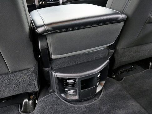 Used 2024 RAM 2500 Big Horn AWD/4WD image 21