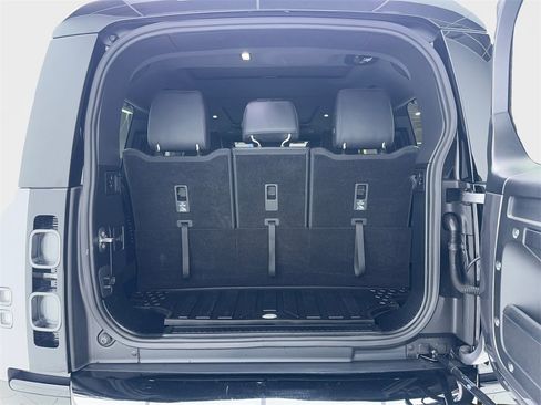 Used 2024 Land Rover Defender 130 X image 11