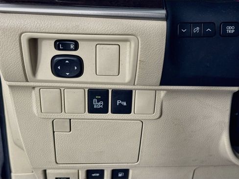 Used 2013 Lexus ES 350 w/ Luxury Pkg FWD image 12