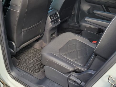 Certified 2025 Volkswagen Atlas SE w/ Panoramic Sunroof Package image 25