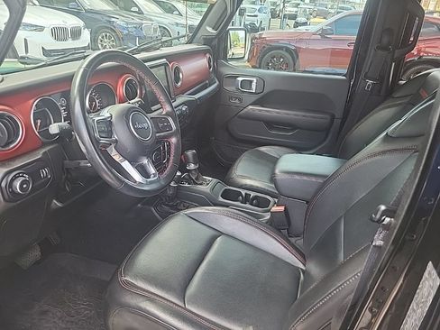 Used 2023 Jeep Wrangler Unlimited Rubicon w/ Cold Weather Group AWD/4WD image 10