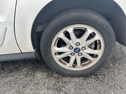 Used 2019 Ford Transit Connect XLT FWD image 23