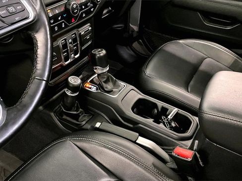 Used 2021 Jeep Wrangler Unlimited Sahara image 15