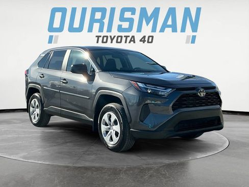 Used 2025 Toyota RAV4 LE image 9