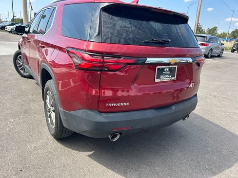 Used 2023 Chevrolet Traverse LT FWD image 9