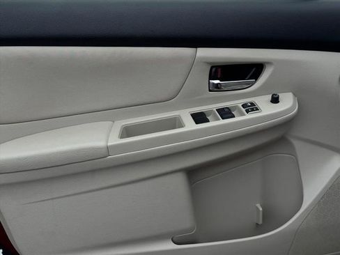 Used 2014 Subaru Crosstrek 2.0i Premium image 14