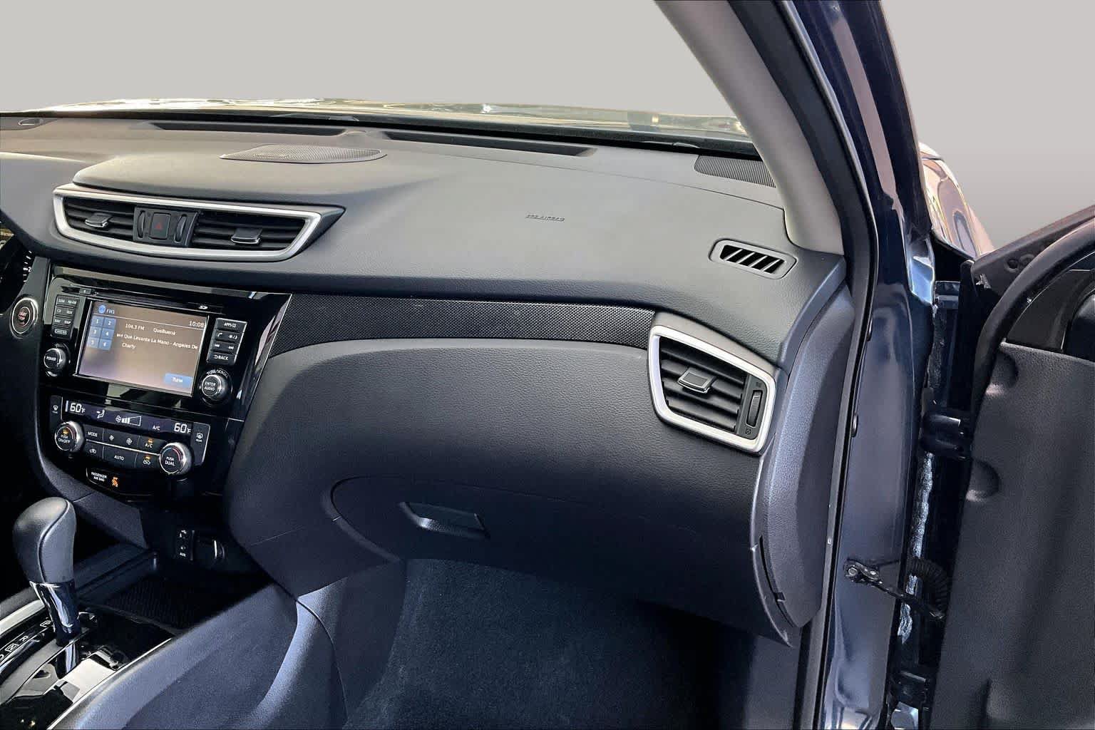 Used 2015 Nissan Rogue SL FWD image 18