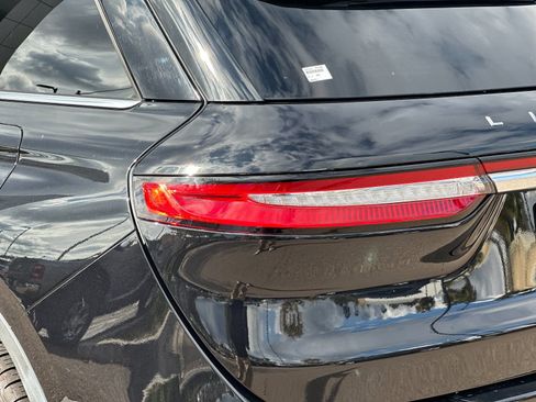 Used 2023 Lincoln Corsair Reserve w/ Equipment Group 201A image 33