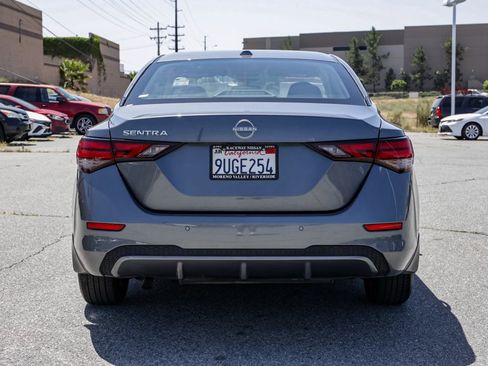 Used 2025 Nissan Sentra SV FWD image 5