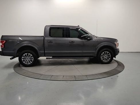 Used 2018 Ford F150 XLT w/ Equipment Group 302A Luxury AWD/4WD image 9