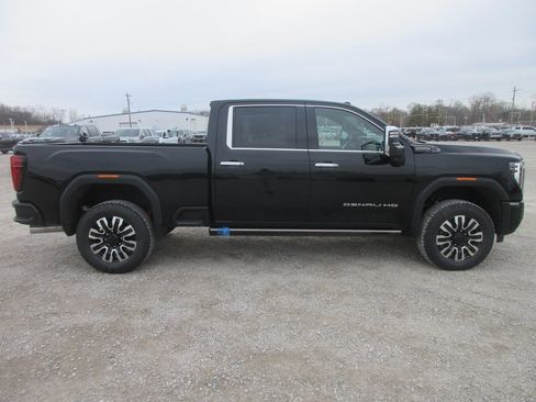 New 2026 GMC Sierra 2500 Denali Ultimate image 3