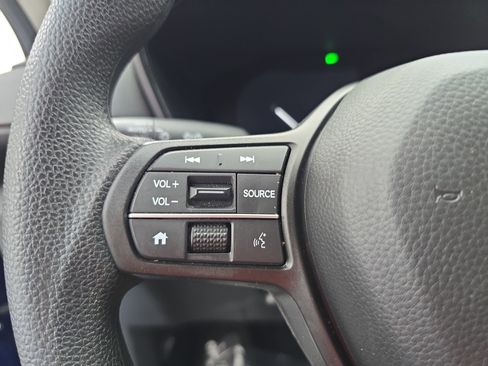 Used 2025 Honda CR-V LX image 16