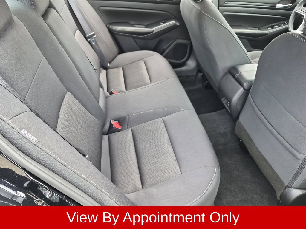 Used 2025 Nissan Altima 2.5 SV FWD image 29