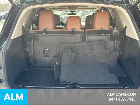 Used 2025 Nissan Pathfinder Platinum FWD image 39