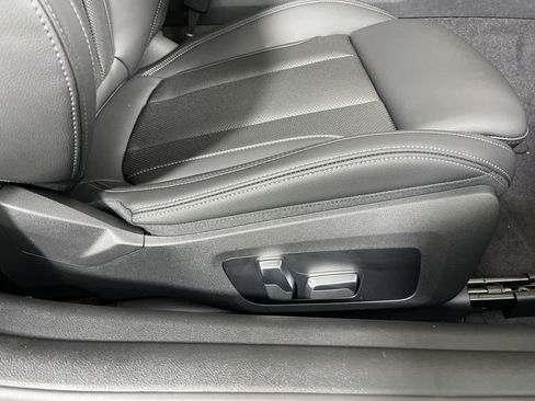 Certified 2023 BMW 430i xDrive Coupe w/ Premium Package image 16