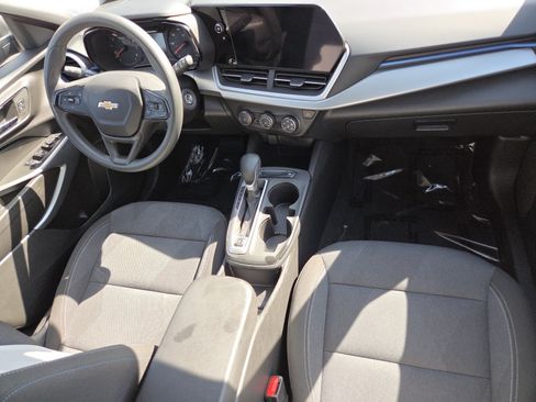 Used 2024 Chevrolet Trax LS FWD image 22