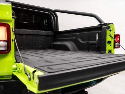 Used 2021 Jeep Gladiator Sport image 49