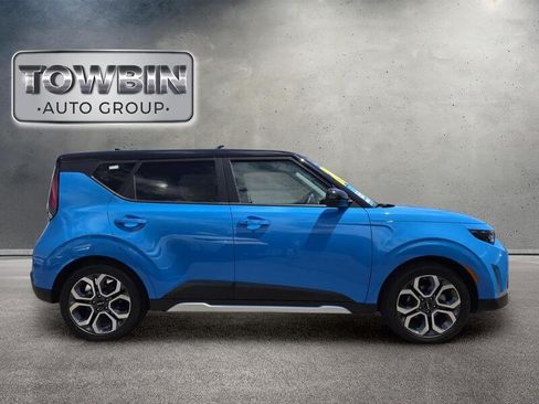 Certified 2025 Kia Soul EX FWD image 3