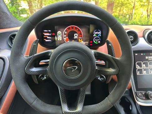 Used 2016 McLaren 570S Coupe RWD image 30