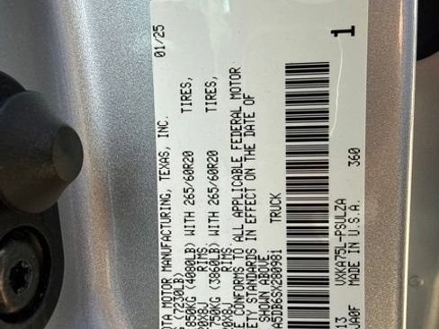 Used 2025 Toyota Tundra Limited w/ Power Package AWD/4WD image 18