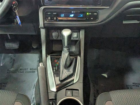 Used 2018 Toyota Corolla LE image 34