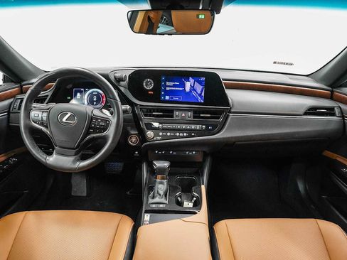 Used 2024 Lexus ES 300h w/ Premium Package FWD image 12