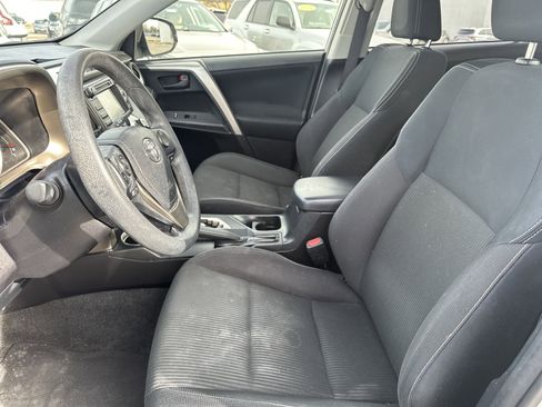 Used 2013 Toyota RAV4 XLE image 17
