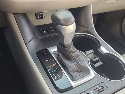 Used 2014 Toyota Highlander Limited image 27