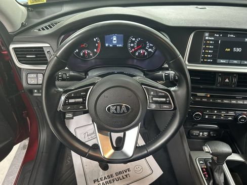 Used 2019 Kia Optima S FWD image 4