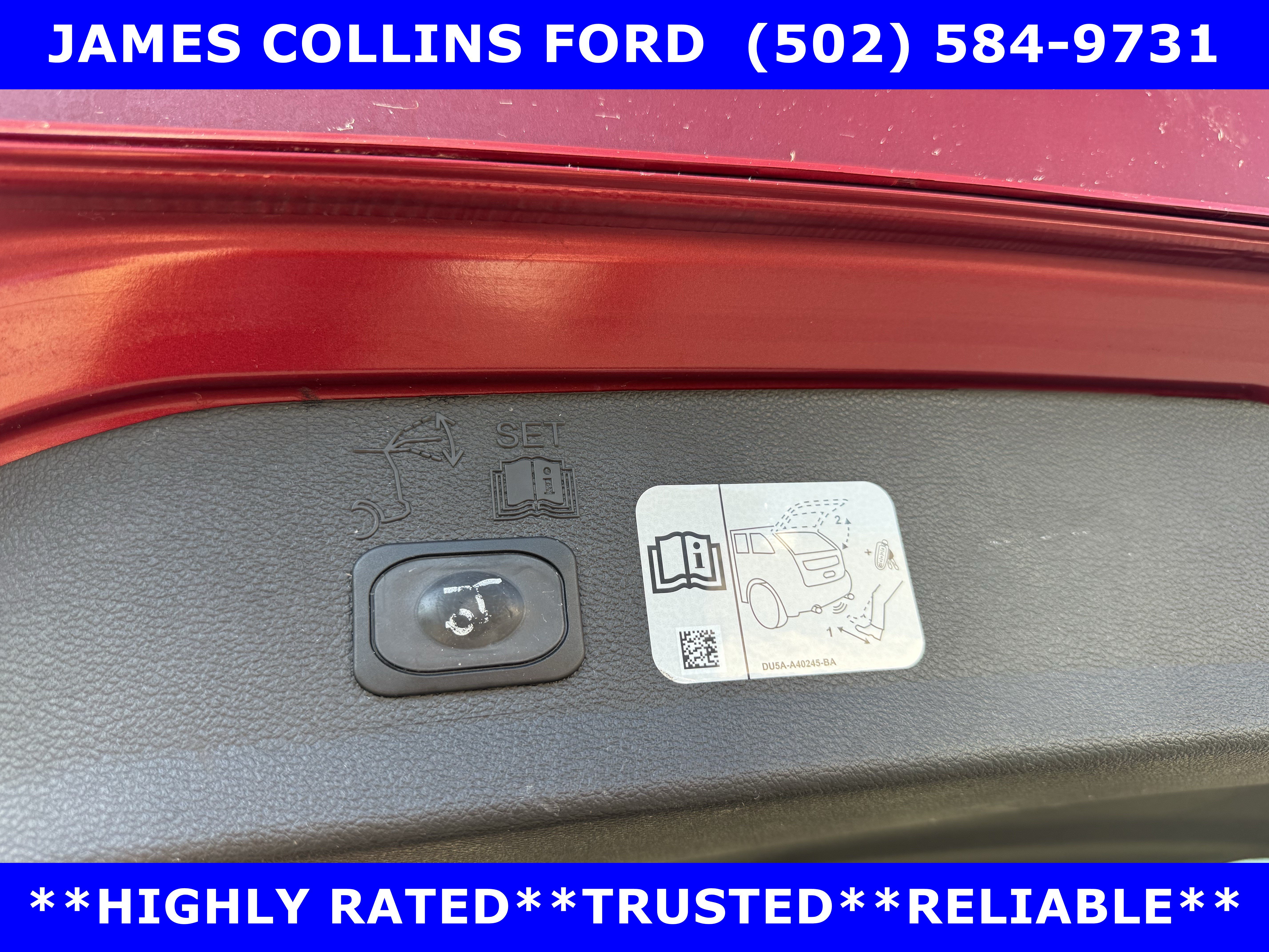 Used 2017 Ford Escape Titanium FWD image 14