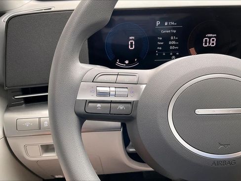 Used 2026 Hyundai Kona SE FWD image 23