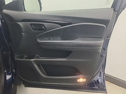 Used 2023 Honda Passport Elite image 12