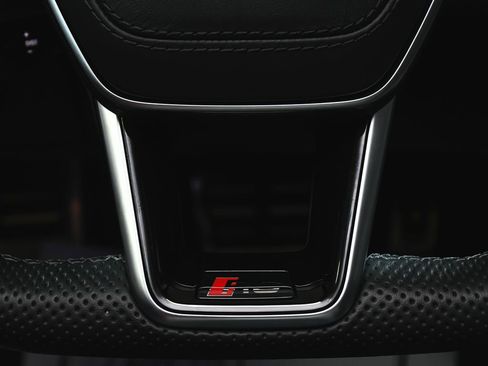 Used 2025 Audi RS 6 performance w/ Black Optic Package AWD/4WD image 40