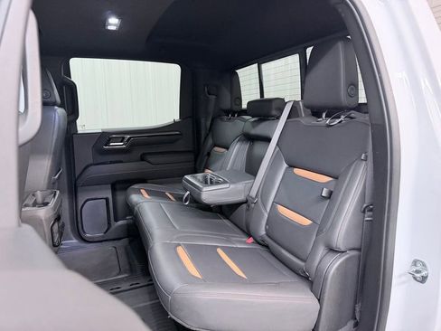 Used 2023 GMC Sierra 1500 AT4 w/ Technology Package AWD/4WD image 39