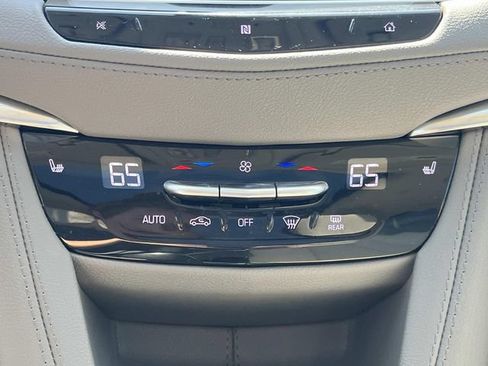 Used 2021 Cadillac XT5 Premium Luxury FWD image 32