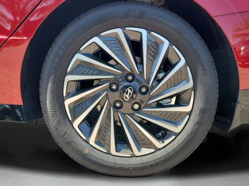 New 2025 Hyundai Sonata Limited image 35