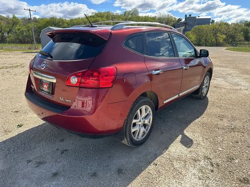 Used 2013 Nissan Rogue SL AWD/4WD image 6