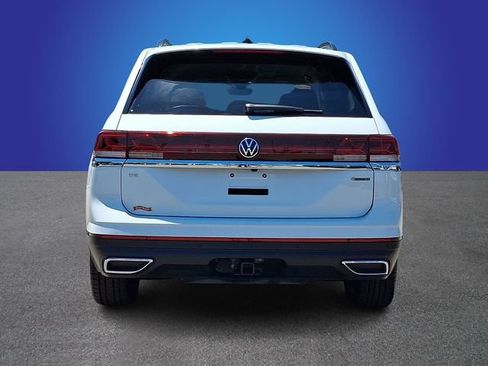 Used 2025 Volkswagen Atlas SE AWD/4WD image 5