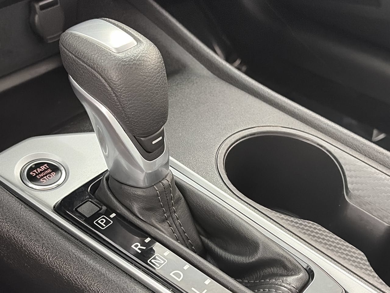 Used 2025 Nissan Altima 2.5 SV FWD image 15