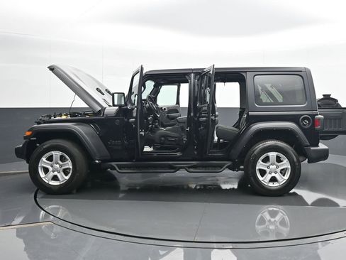 Used 2021 Jeep Wrangler Unlimited Sport image 27