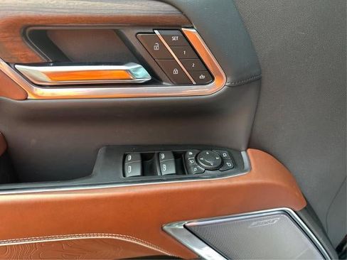 New 2025 GMC Sierra 2500 Denali Ultimate w/ Snow Plow Prep/Camper Package image 21